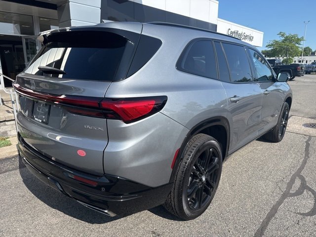 2025 Buick Enclave Sport Touring photo 8