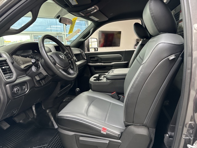 2023 Ram 2500 Tradesman photo 9