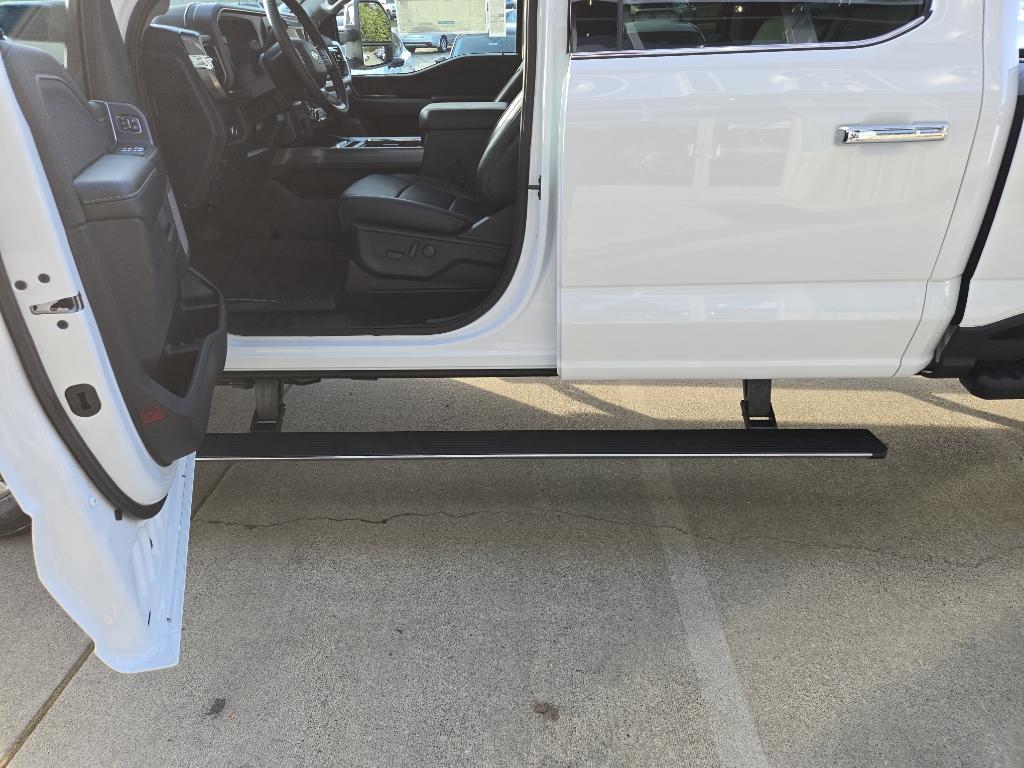 2025 Ford F-350 Lariat photo 5