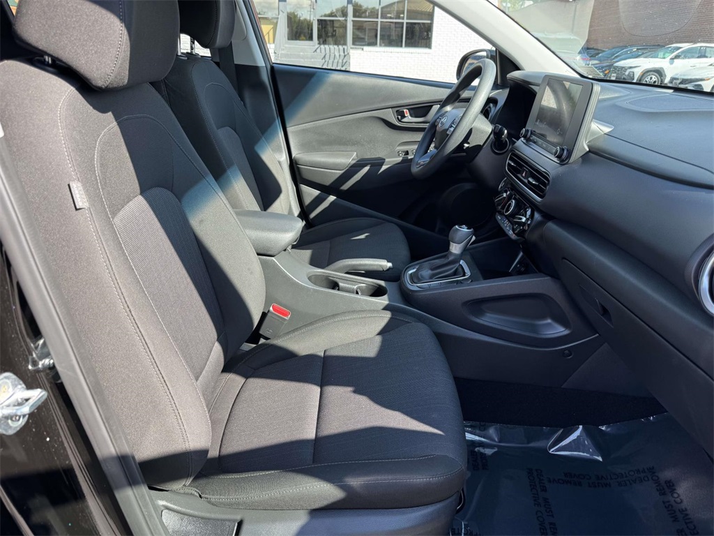 2023 Hyundai Kona SEL photo 16