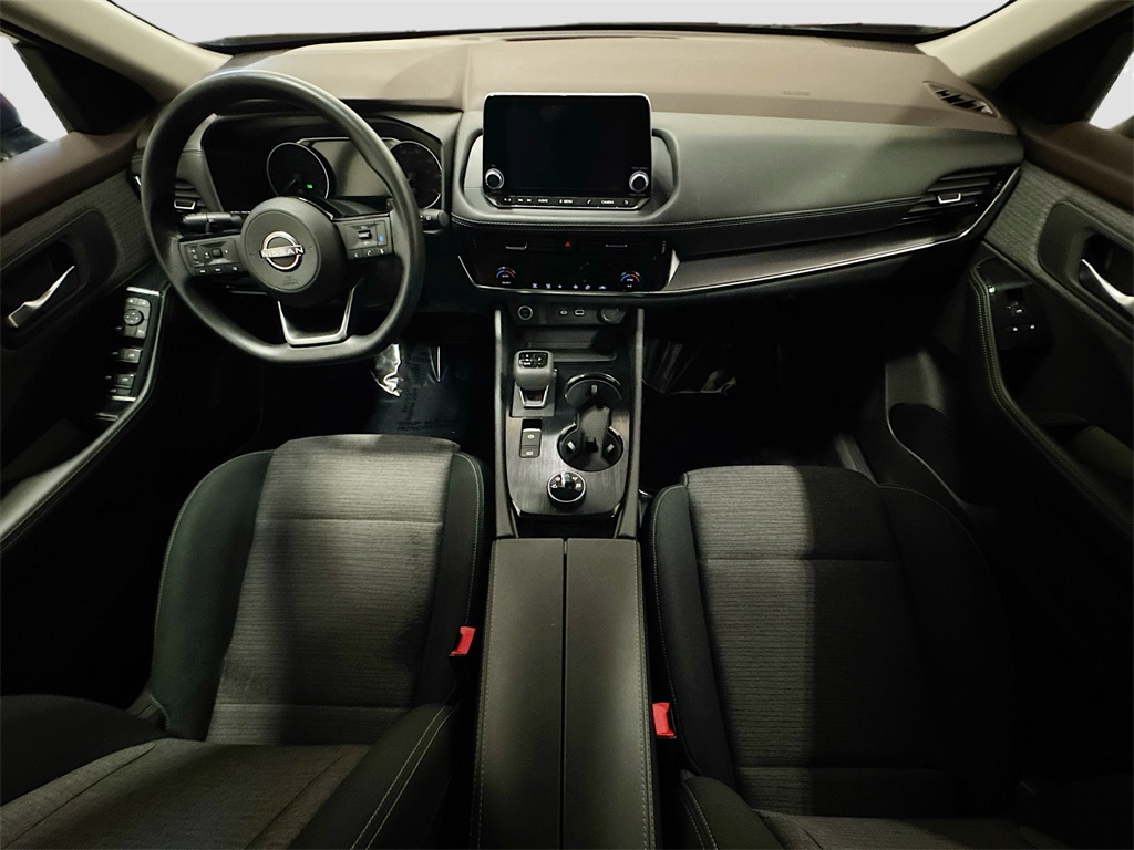 2023 Nissan Rogue SV photo 6