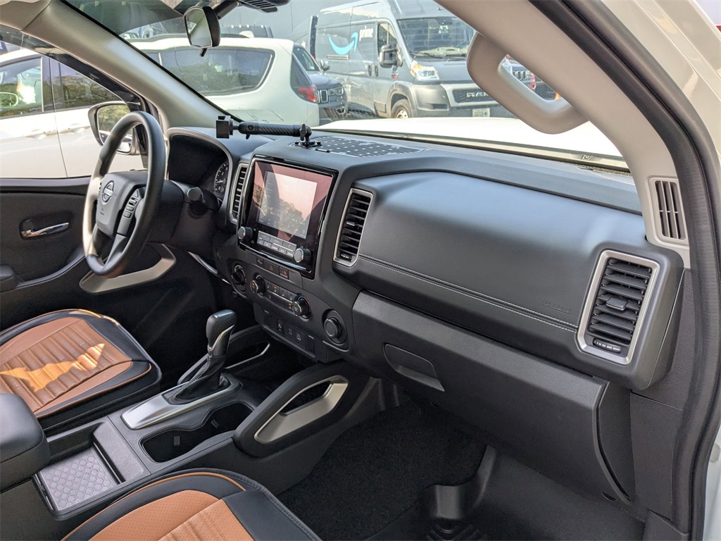 2024 Nissan Frontier SV photo 19