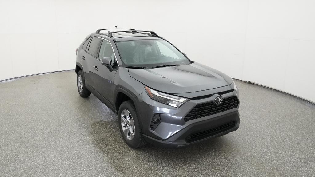 2025 Toyota RAV4 XLE photo 32
