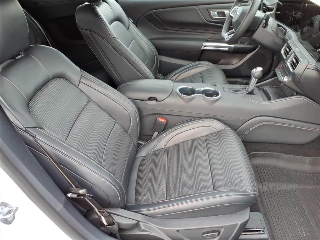 2024 FORD MUSTANG - Image 13