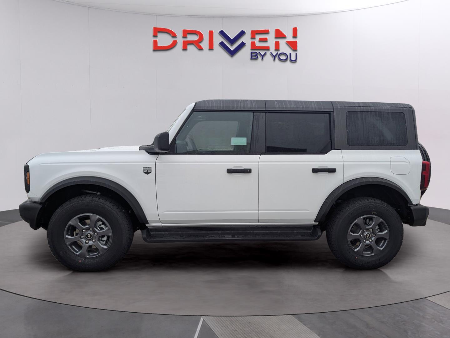 2025 Ford Bronco Big Bend photo 2