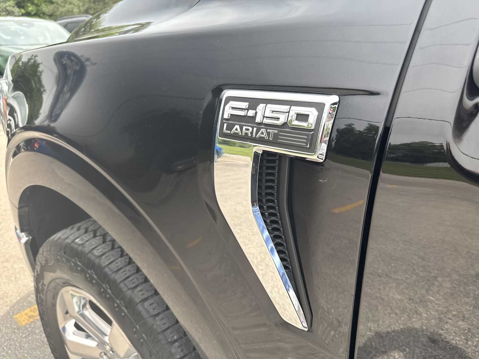 2022 Ford F-150 Lariat photo 16