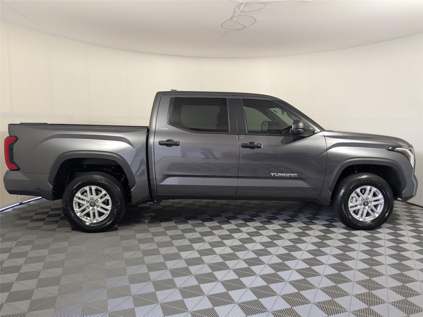 2025 Toyota Tundra SR5 photo 18