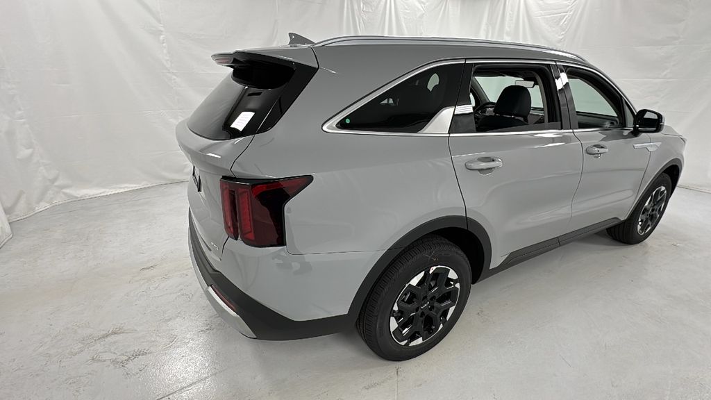 2026 Kia Sorento S photo 3