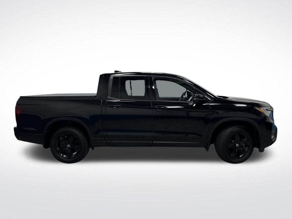 2021 Honda Ridgeline Black Edition photo 2