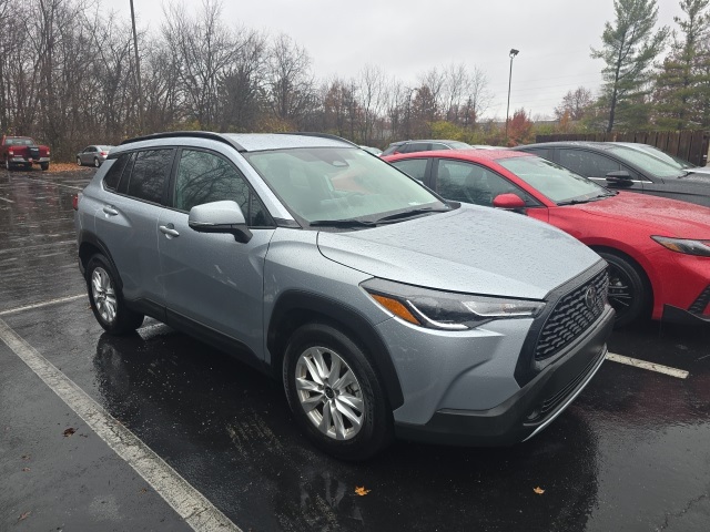 Used 2024 Toyota Corolla Cross LE with VIN 7MUCAABG1RV082122 for sale in Northfield, Minnesota