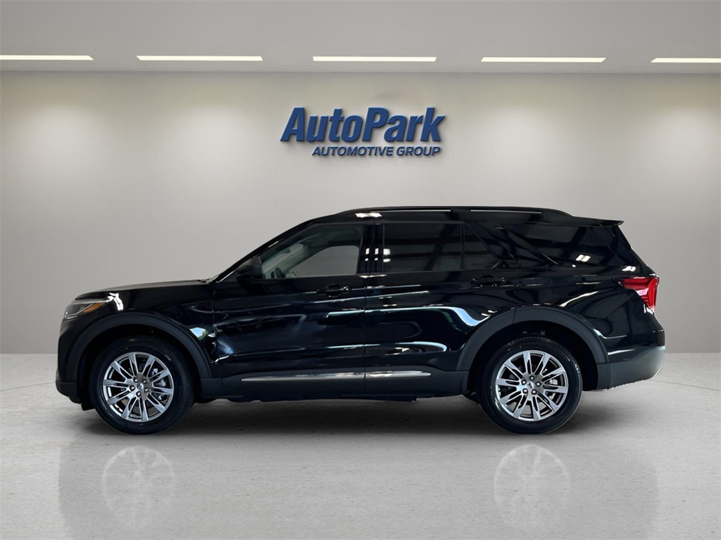 2025 Ford Explorer photo 4