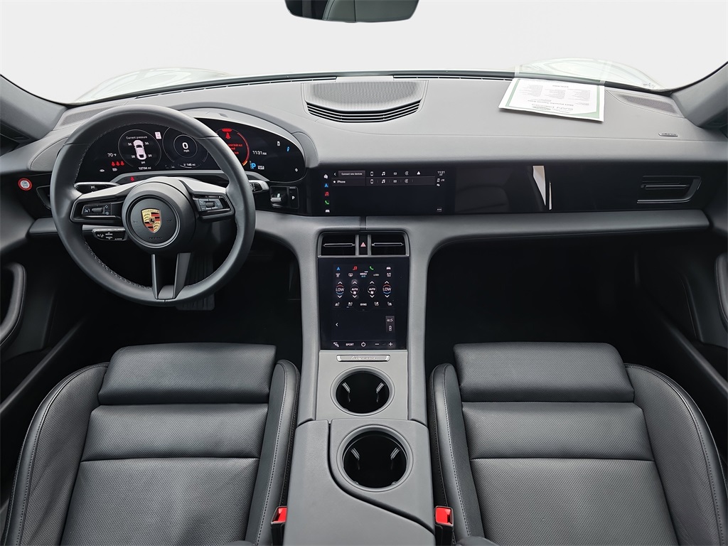 2023 Porsche Taycan Base photo 9