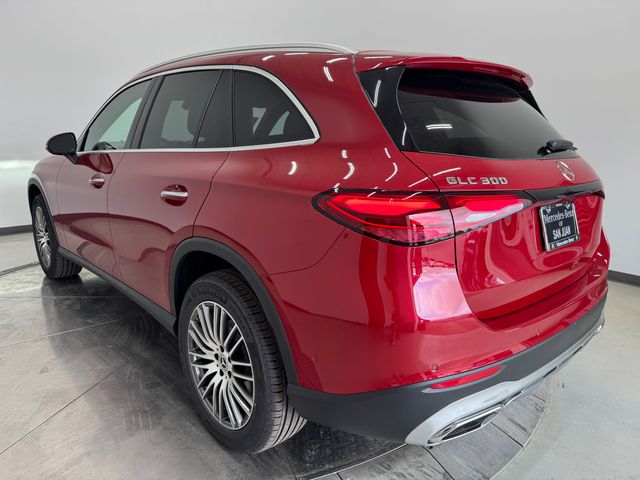 2025 Mercedes Benz GLC 300 photo 9