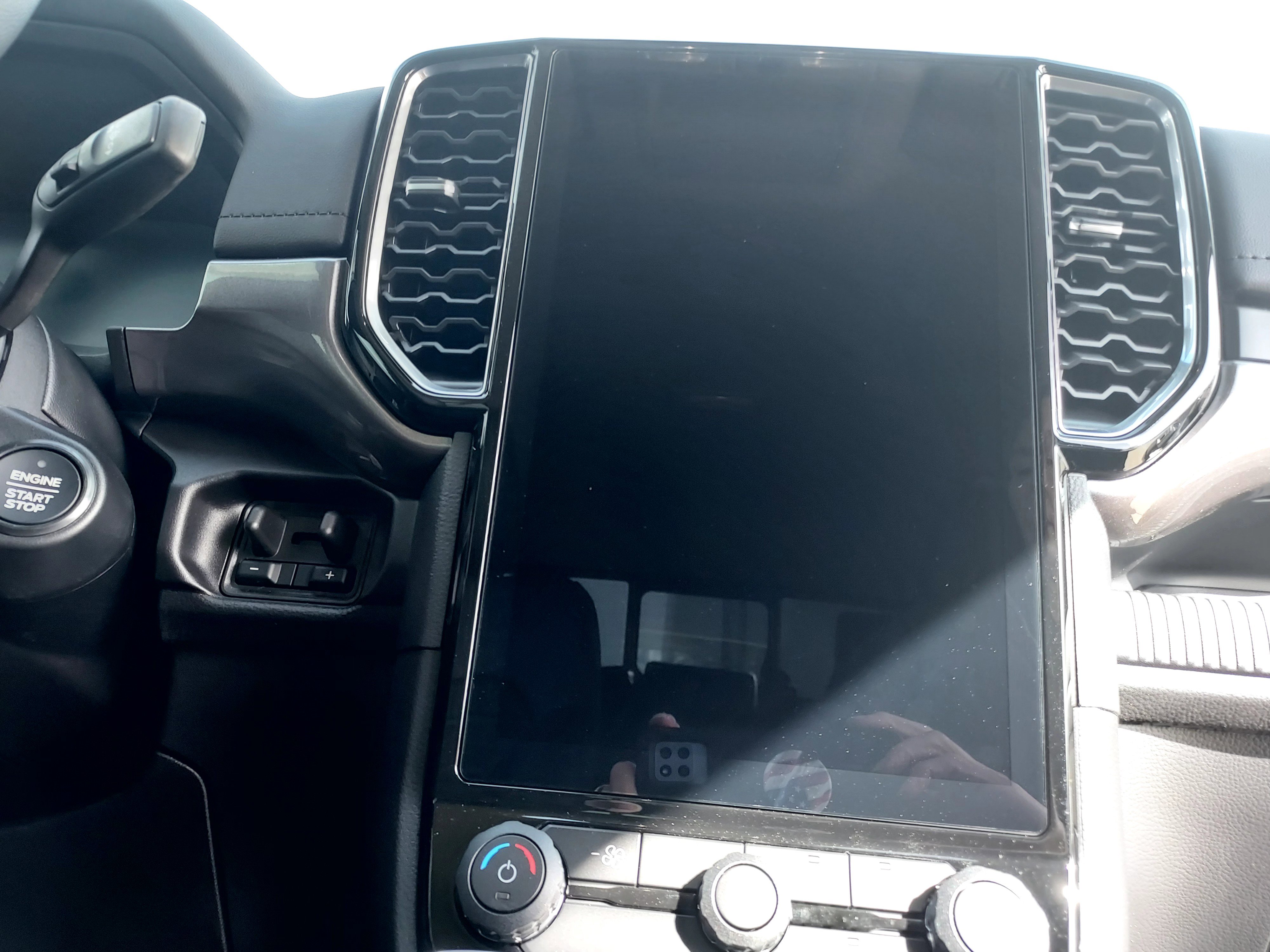2025 Ford Ranger Lariat photo 3