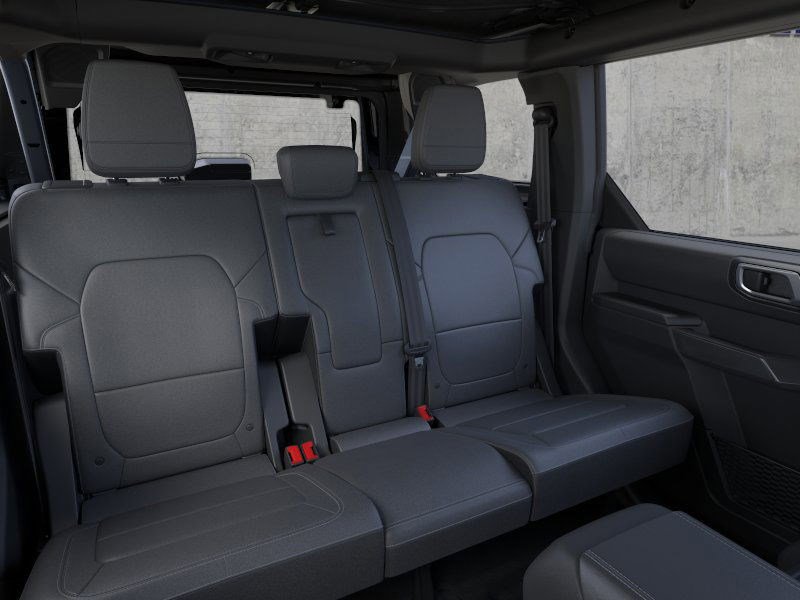 2025 Ford Bronco Outer Banks photo 18