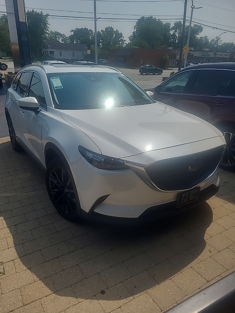 2022 Mazda CX-9 Touring photo 2