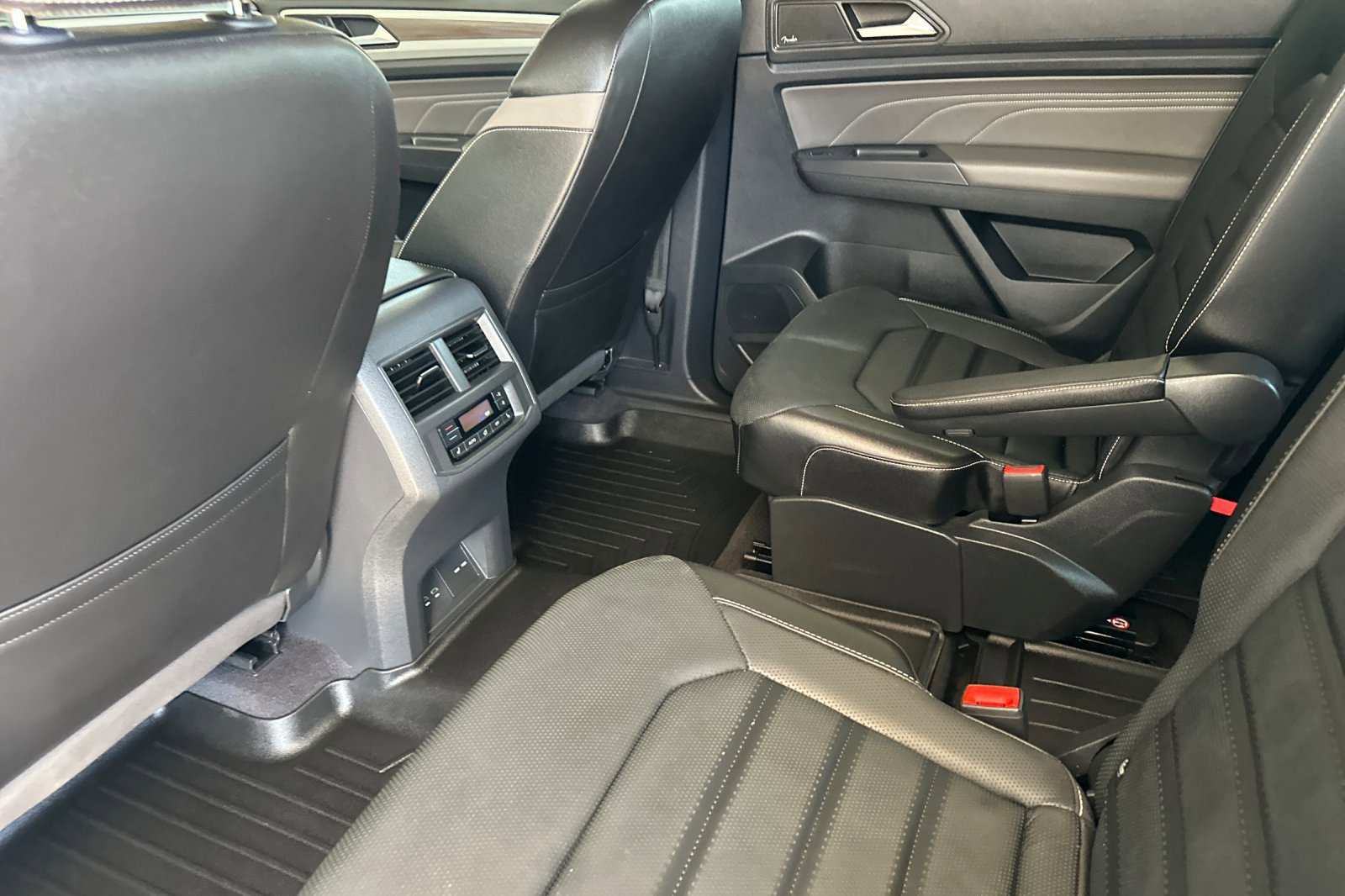 2021 Volkswagen Atlas SEL Premium photo 12