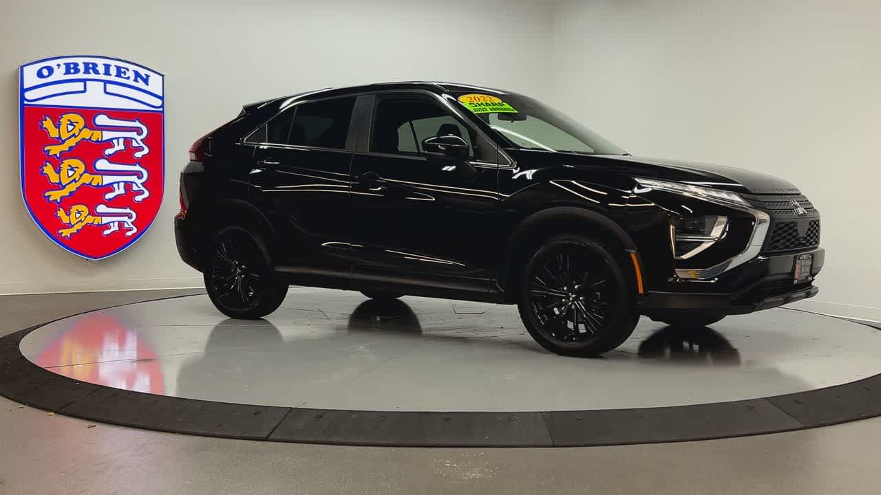 2022 Mitsubishi Eclipse Cross LE photo 3