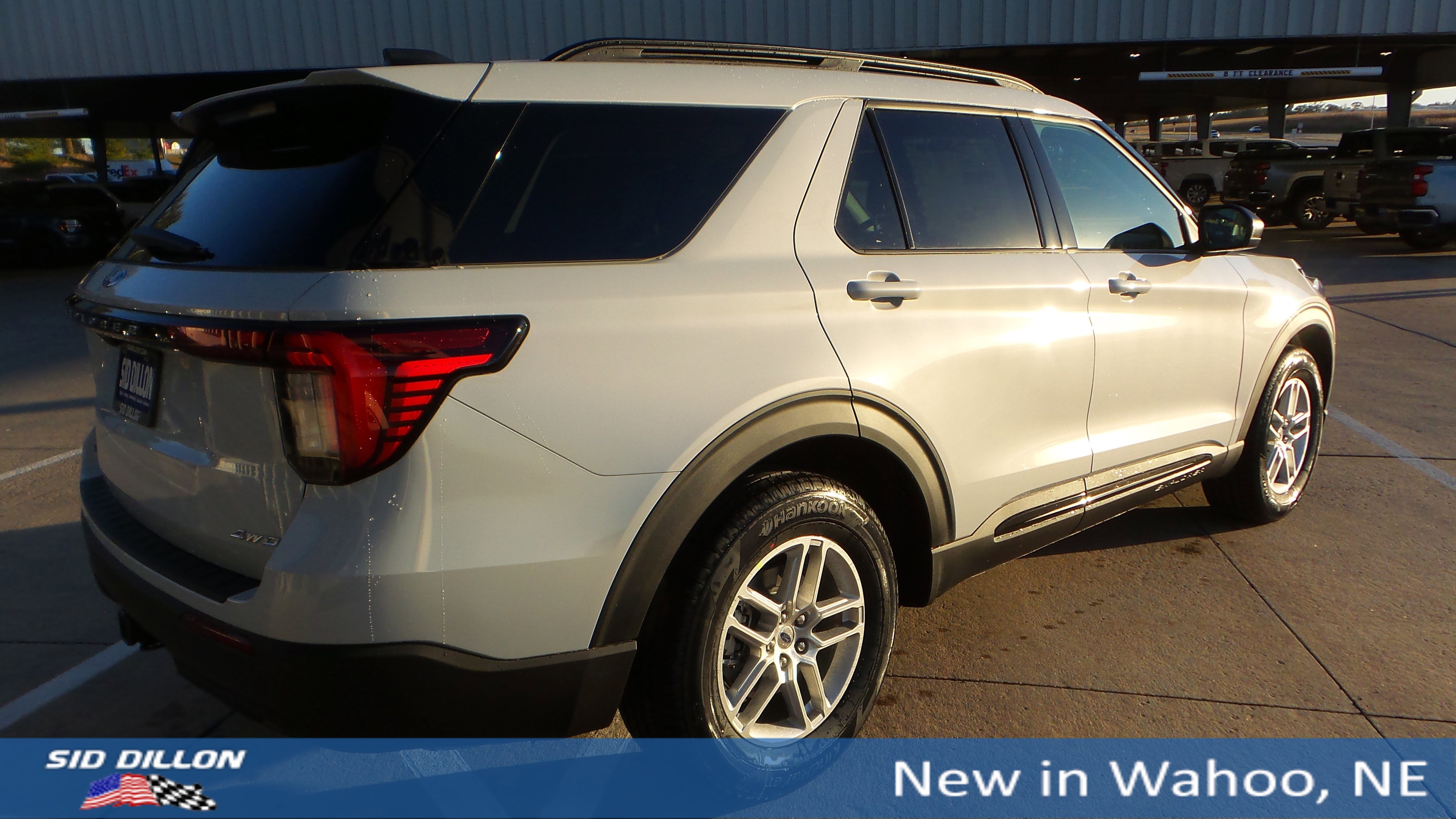 2026 Ford Explorer photo 3