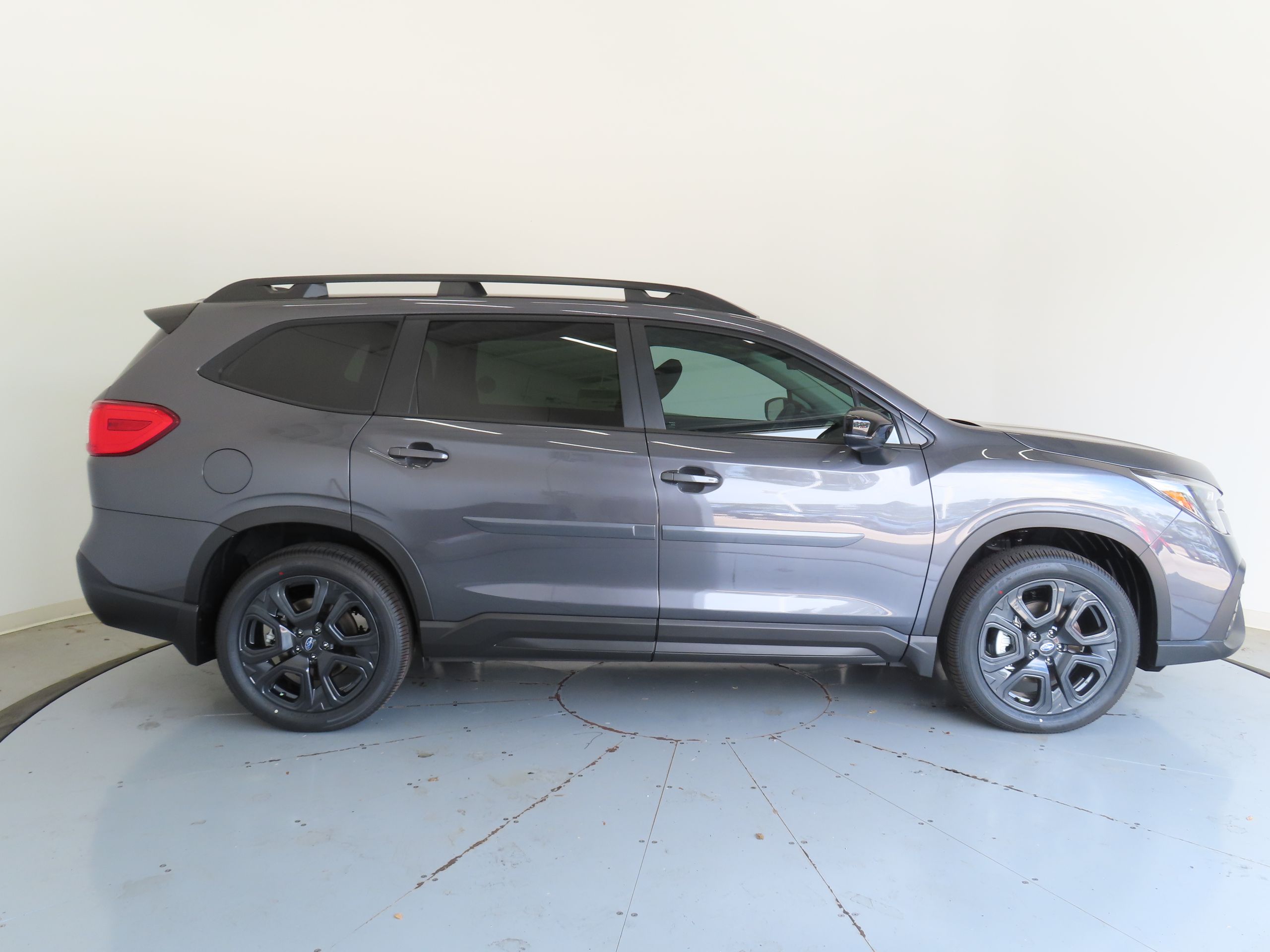 2025 Subaru Ascent Onyx Edition photo 2