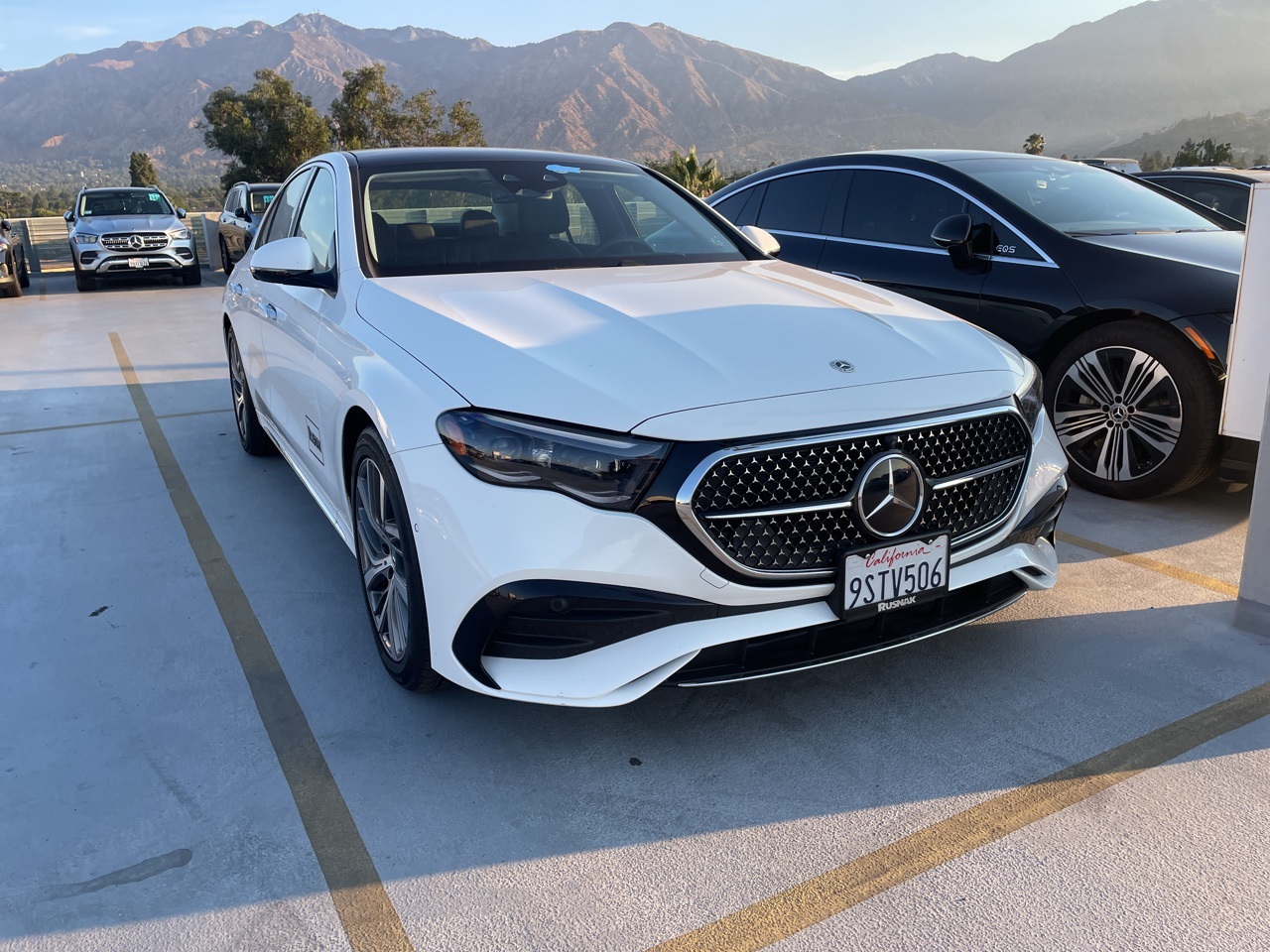 2025 Mercedes Benz E 350 4MATIC photo 3