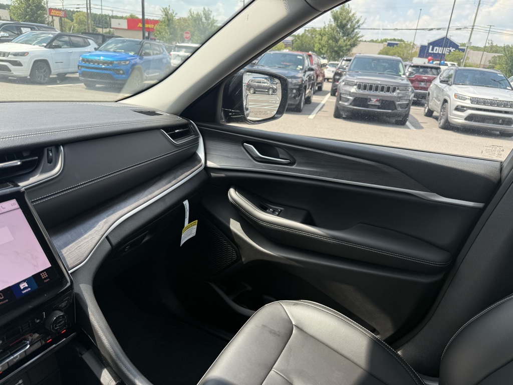 2023 Jeep Grand Cherokee Limited photo 25