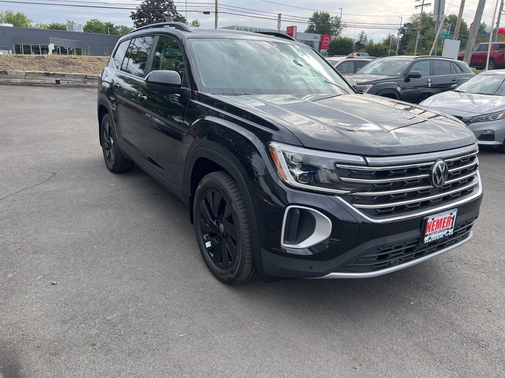 2026 Volkswagen Atlas SE Technology photo 3