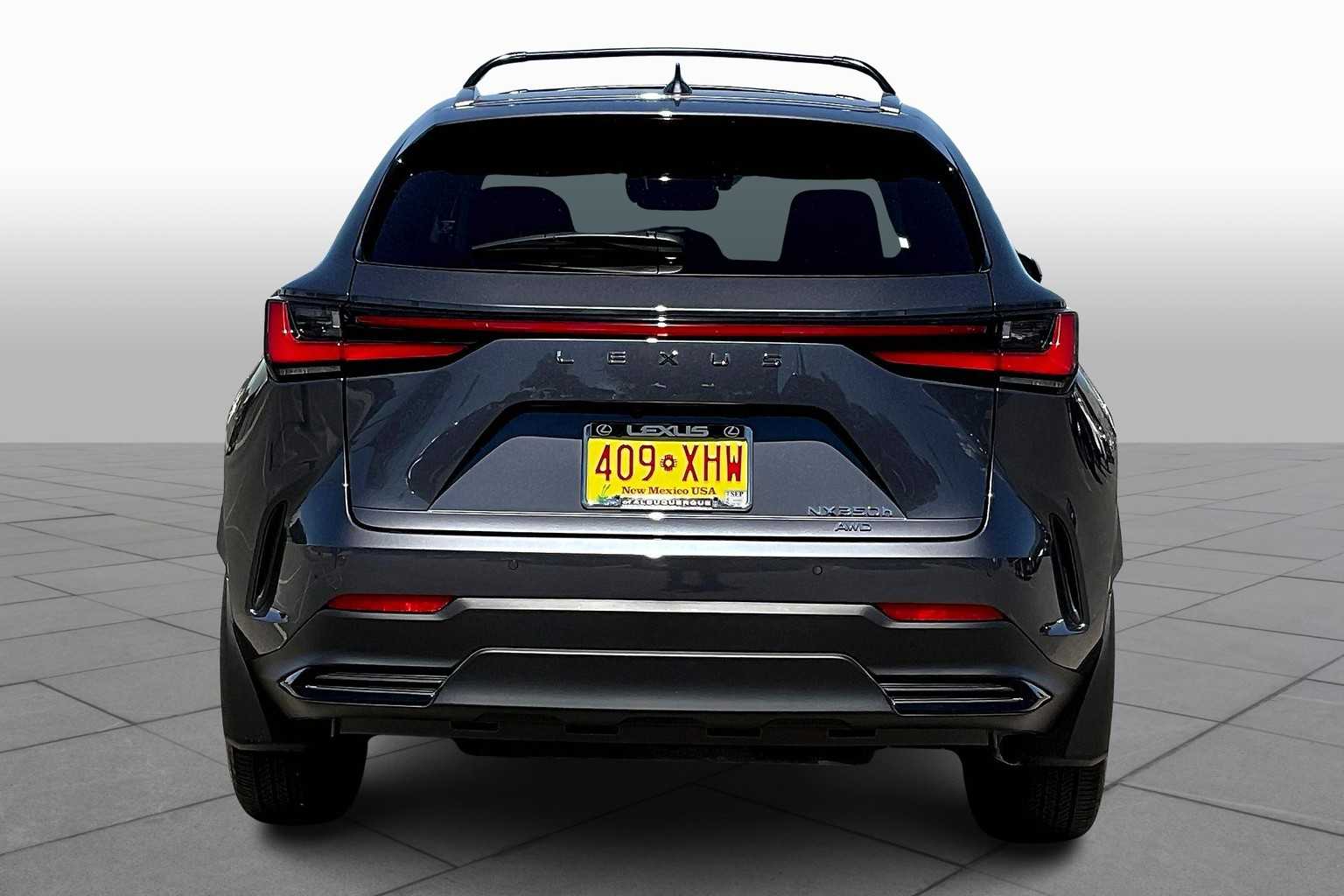 2025 Lexus NX 350h Premium photo 4