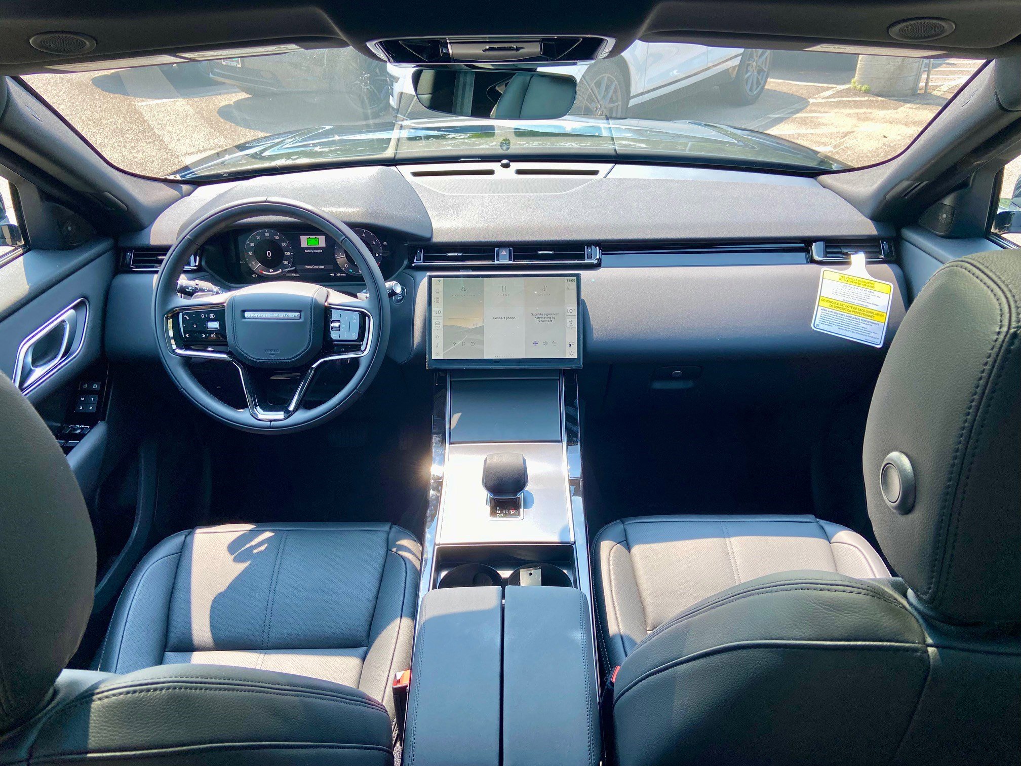 2026 Land Rover Range Rover Velar S photo 4