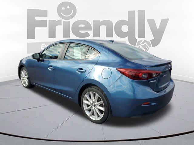 2017 Mazda Mazda3 Grand Touring photo 3