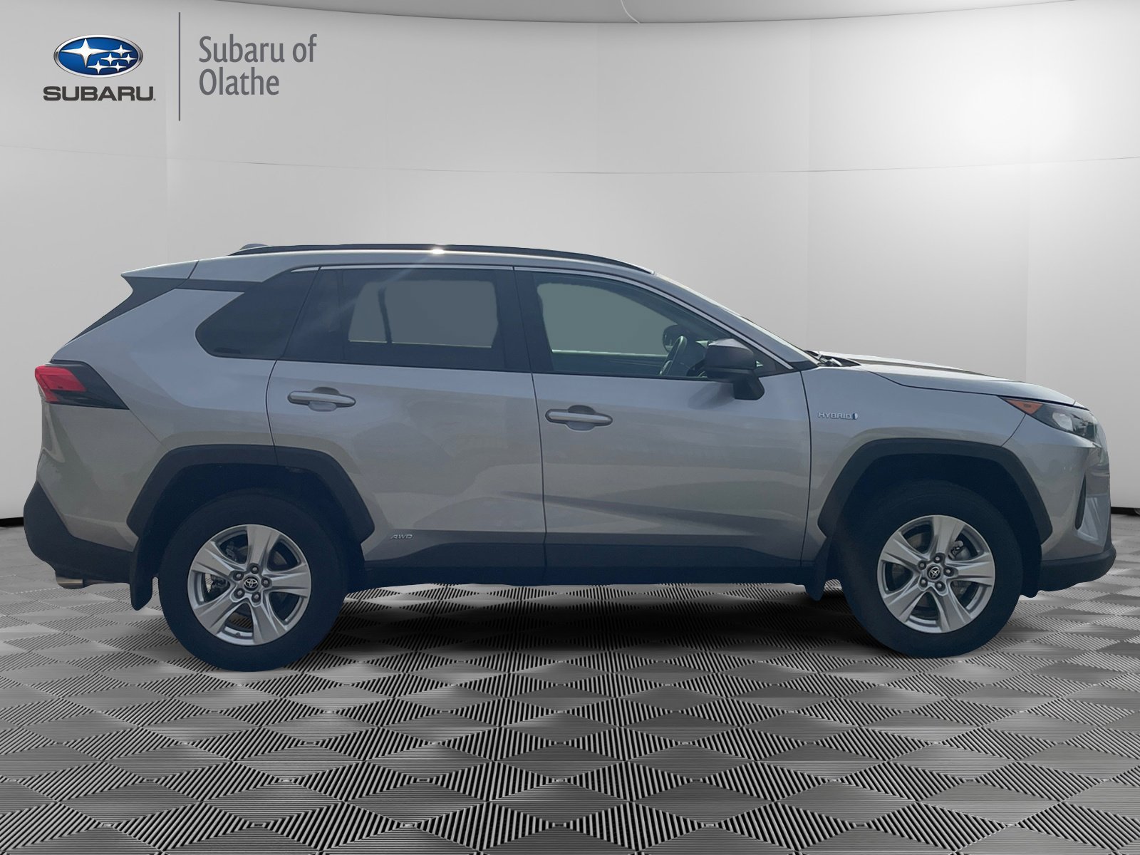2021 Toyota RAV4 Hybrid LE photo 11