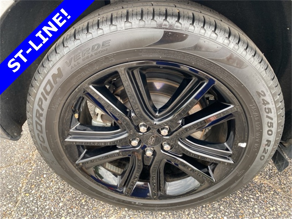 2024 Ford Edge ST photo 16