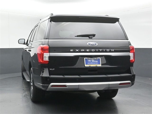 2022 Ford Expedition XLT photo 3