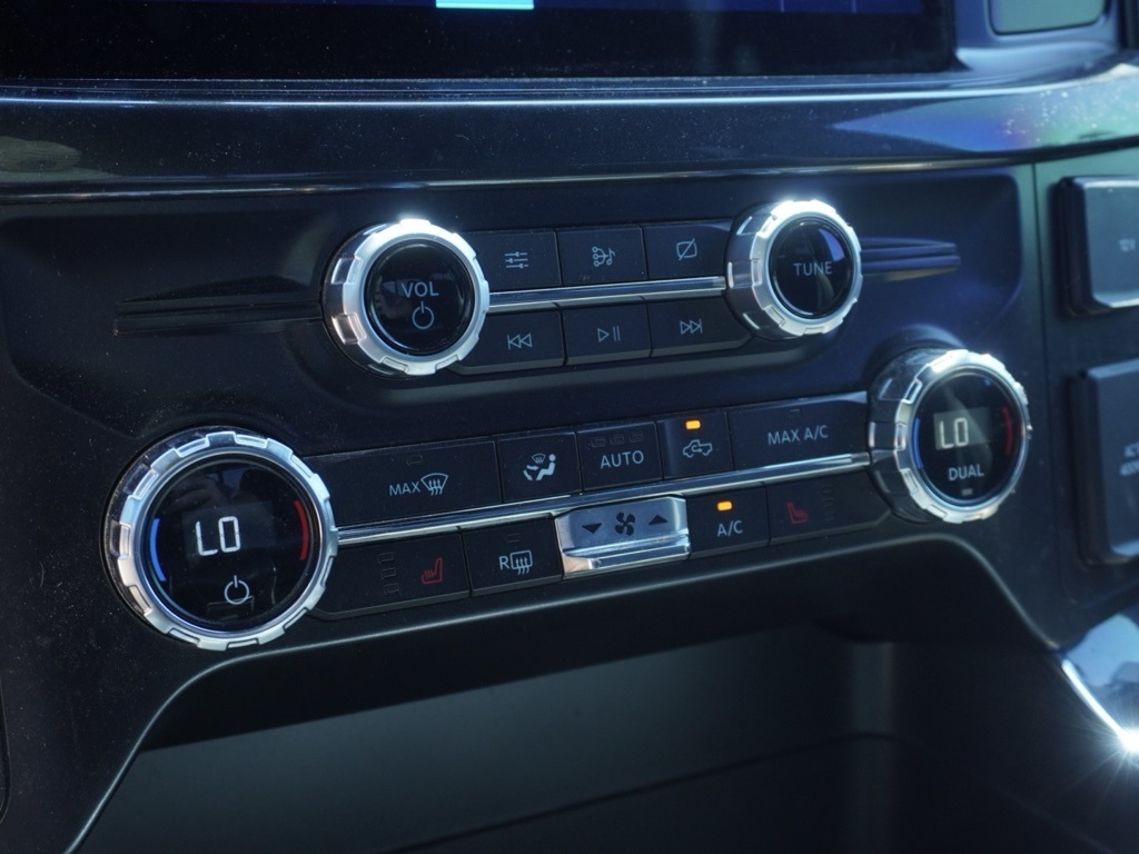 2021 Ford F-150 XLT FX4 photo 14