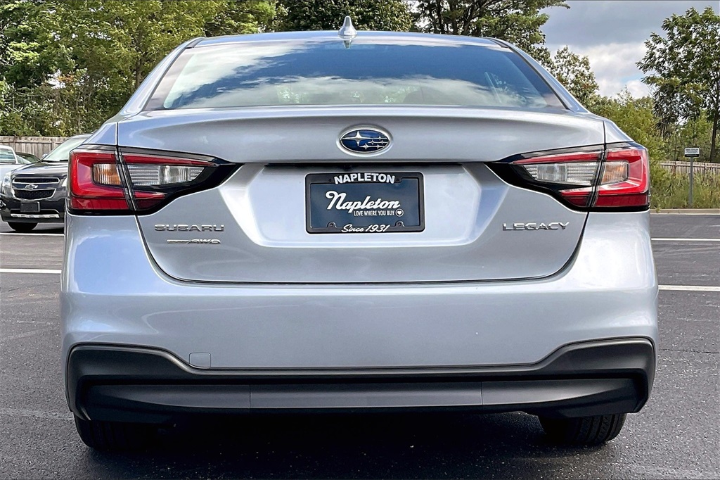 2025 Subaru Legacy Premium photo 4