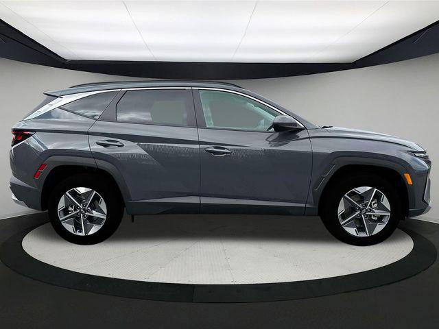 2026 Hyundai Tucson SEL photo 9