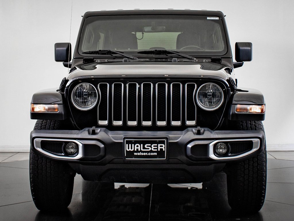 2022 Jeep Wrangler Unlimited Sahara photo 2