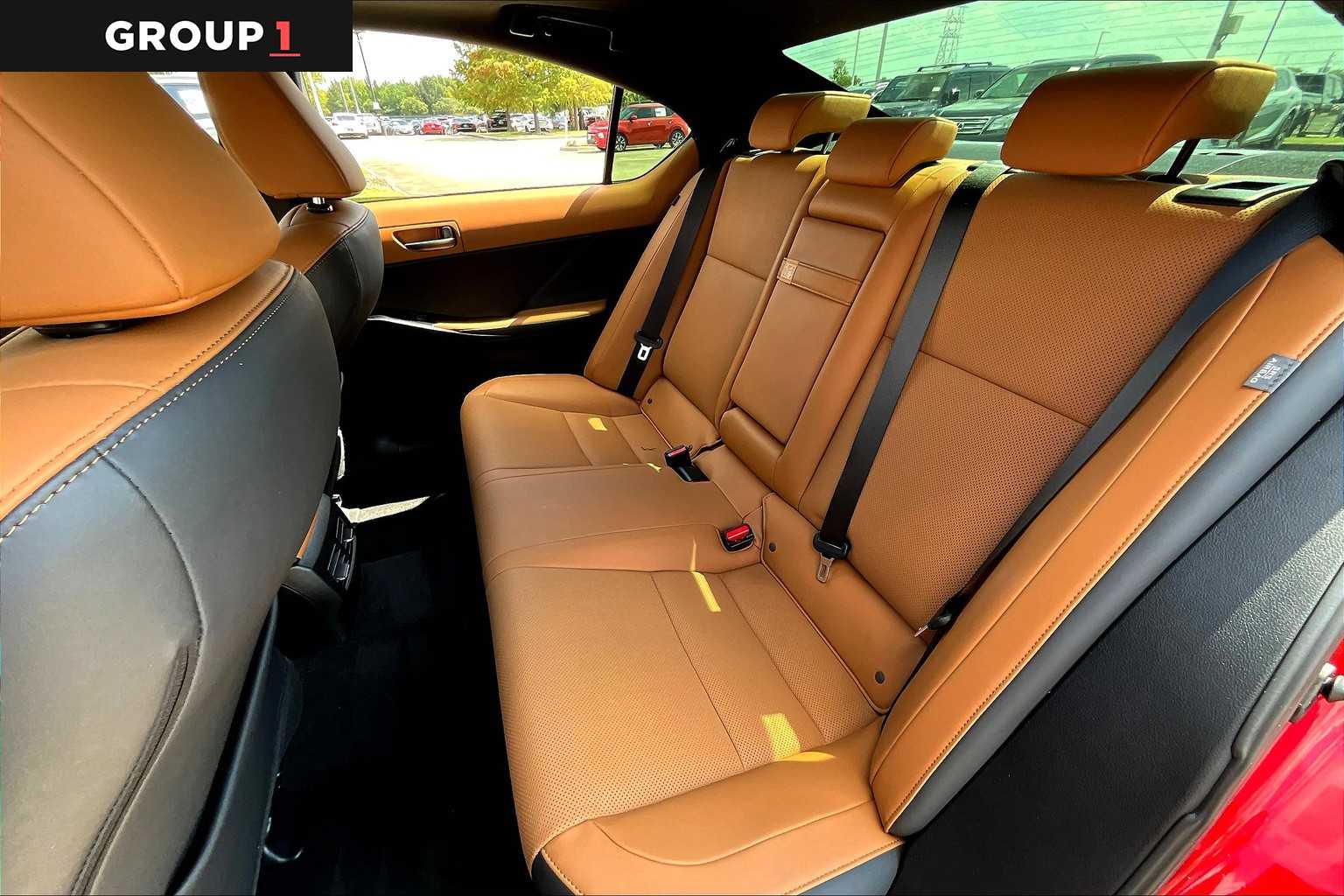 2023 Lexus IS F SPORT photo 17