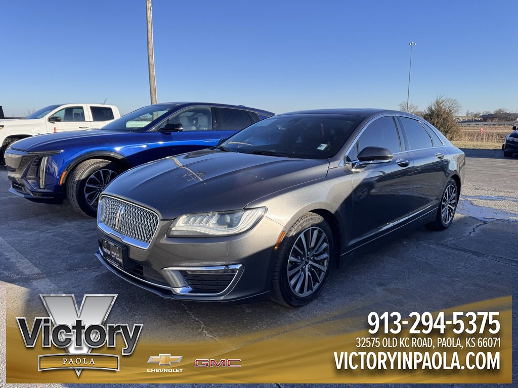 2017 Lincoln MKZ Select's photo