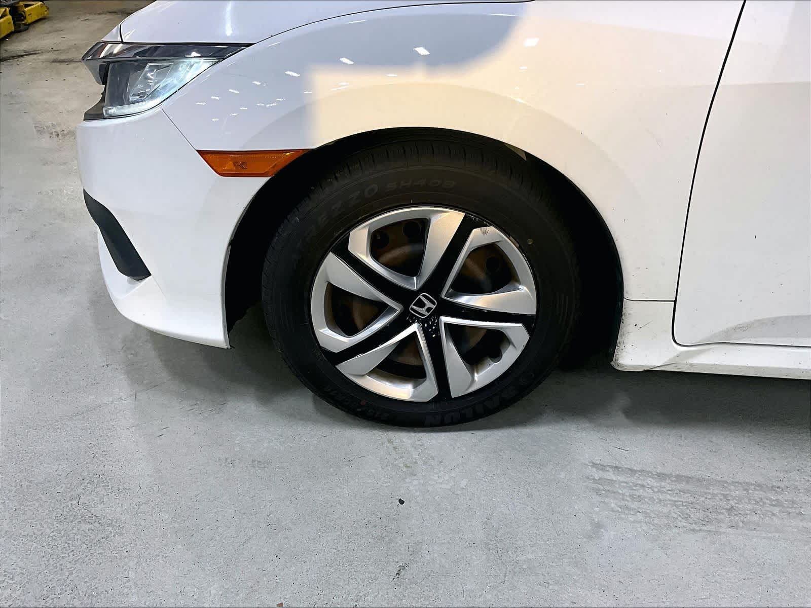 2017 Honda Civic LX photo 4