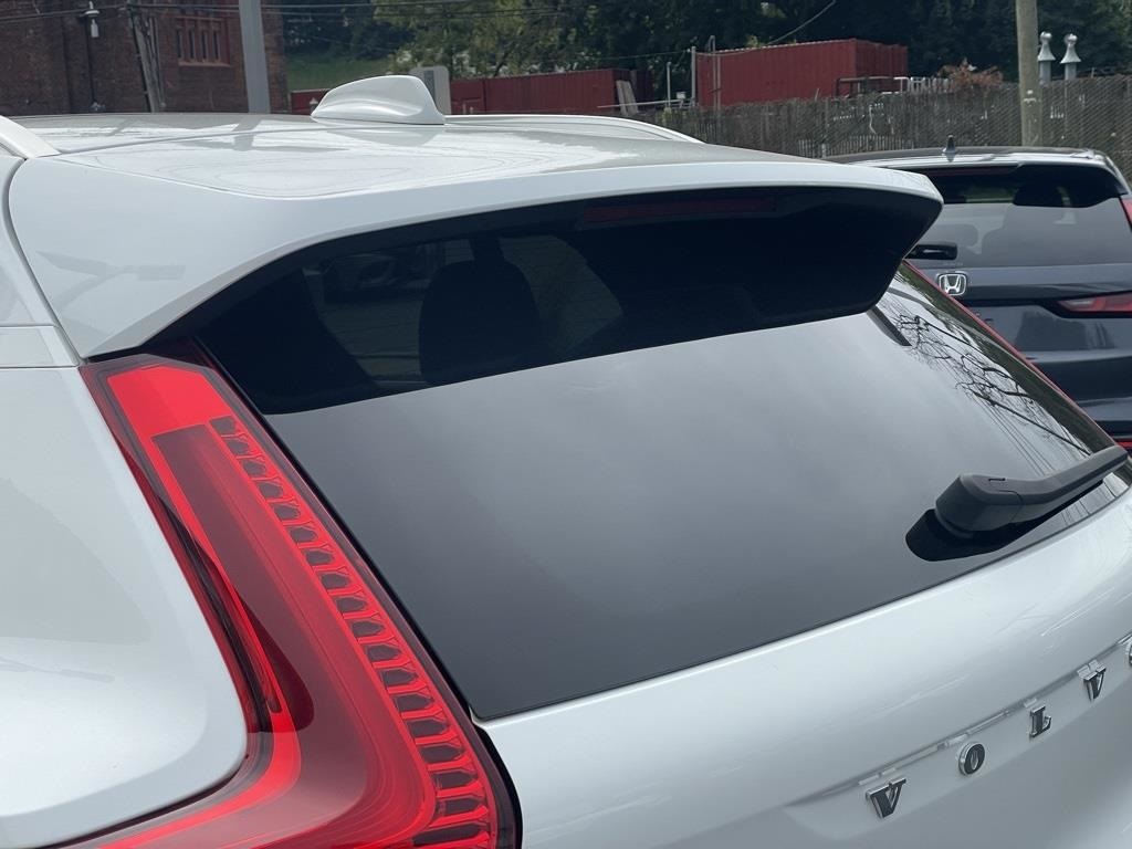2023 Volvo XC40 Plus photo 20