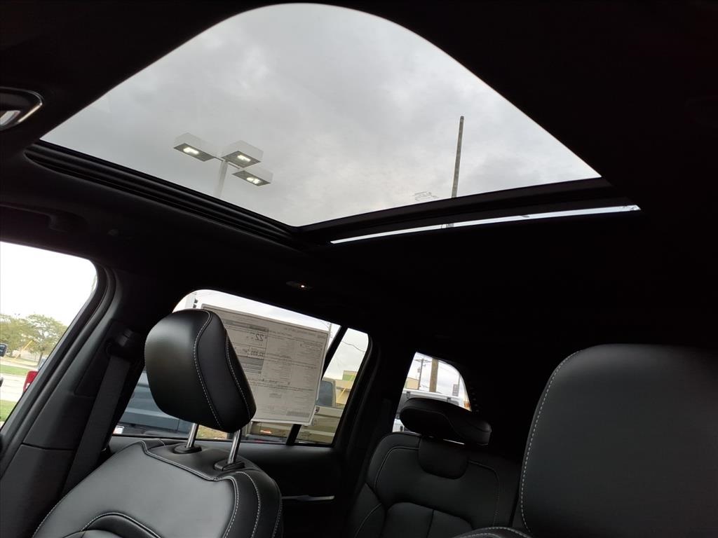 2025 Jeep Grand Cherokee Limited photo 10