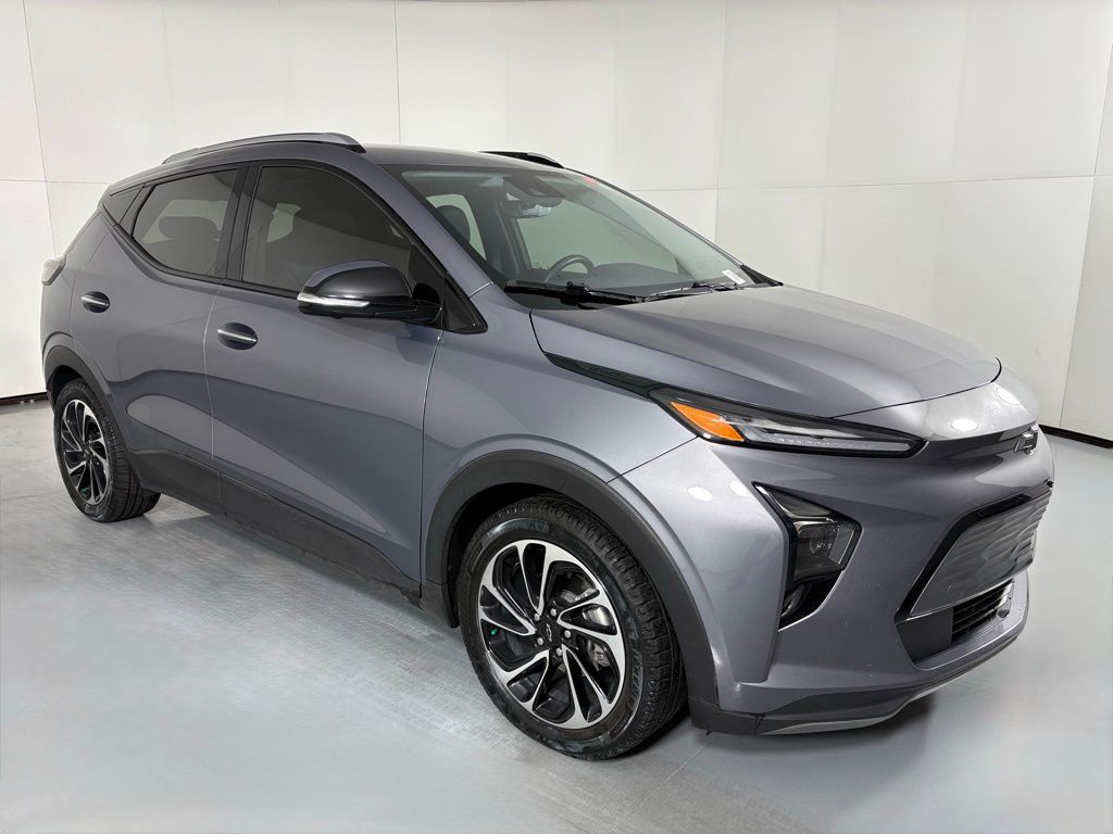 Used 2022 Chevrolet Bolt EUV Premier with VIN 1G1FZ6S02N4105972 for sale in Mesa, AZ