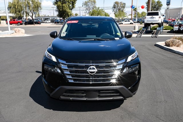 2025 Nissan Rogue S photo 2