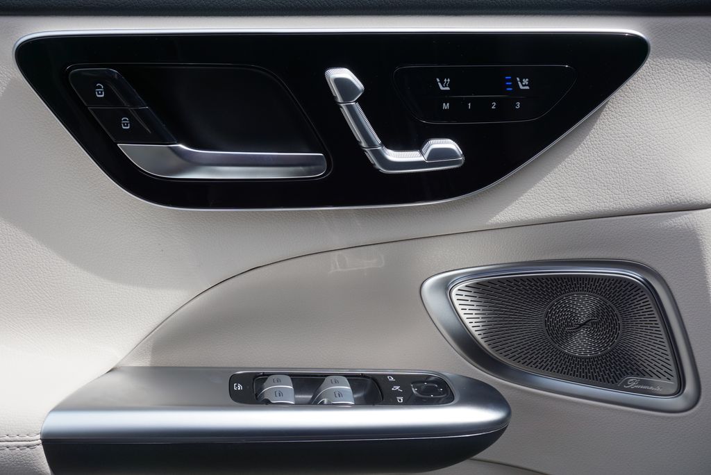 2025 Mercedes Benz C 300 4MATIC photo 22