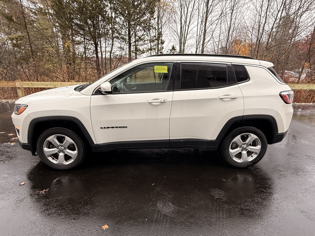 2020 Jeep Compass Latitude photo 2