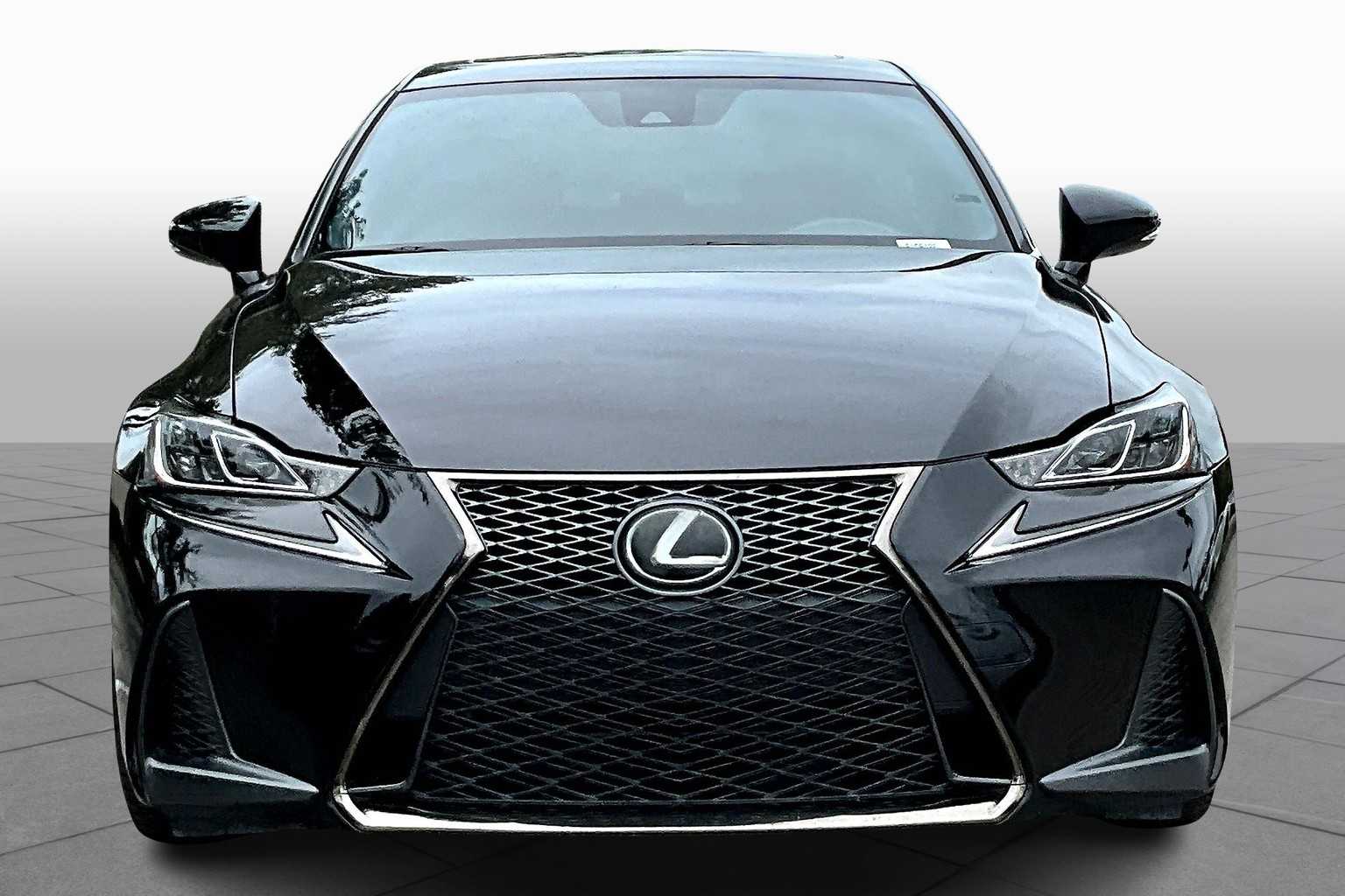 2020 Lexus IS 300 F SPORT photo 3