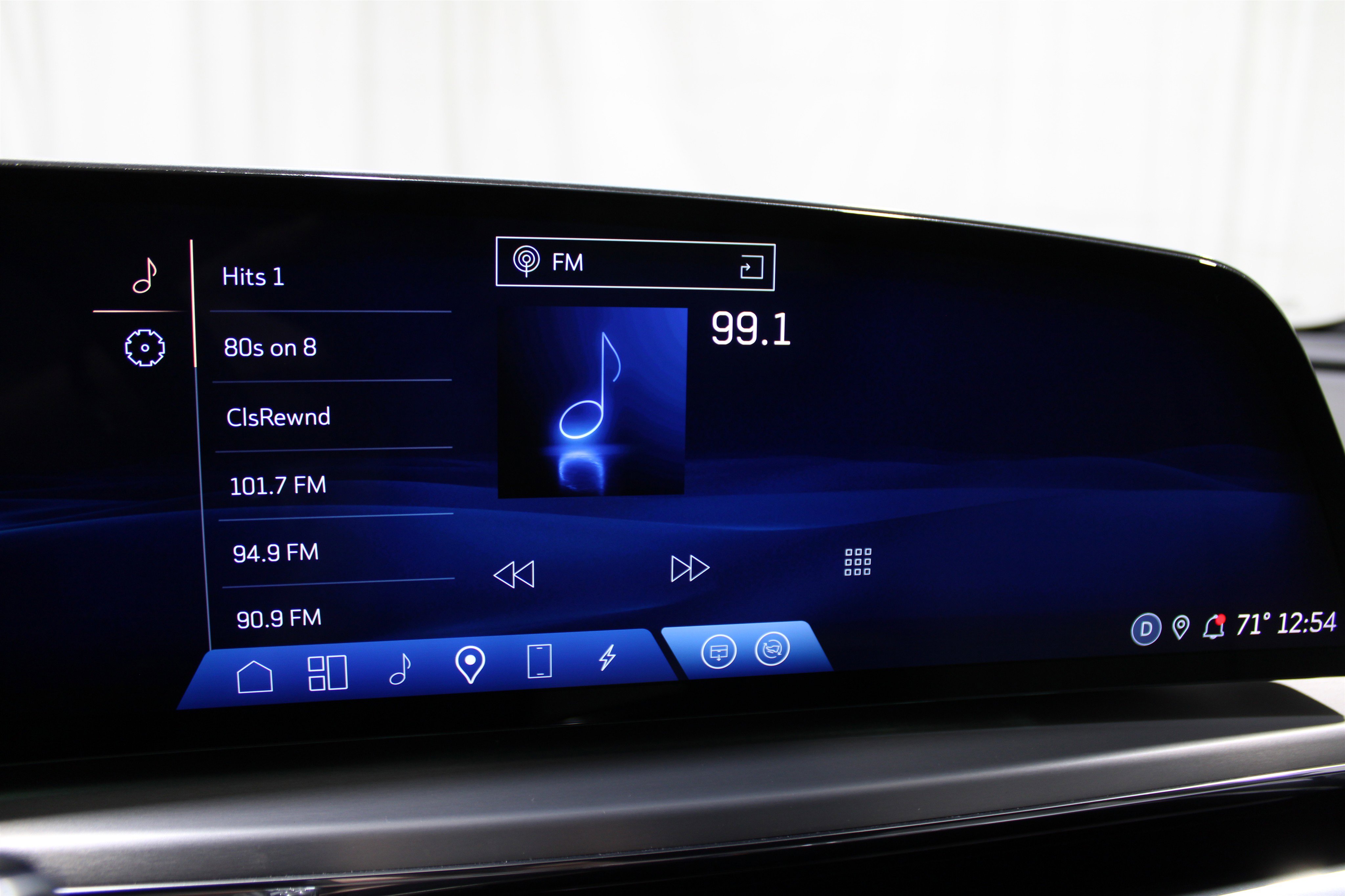 2023 Cadillac Lyriq Luxury photo 9