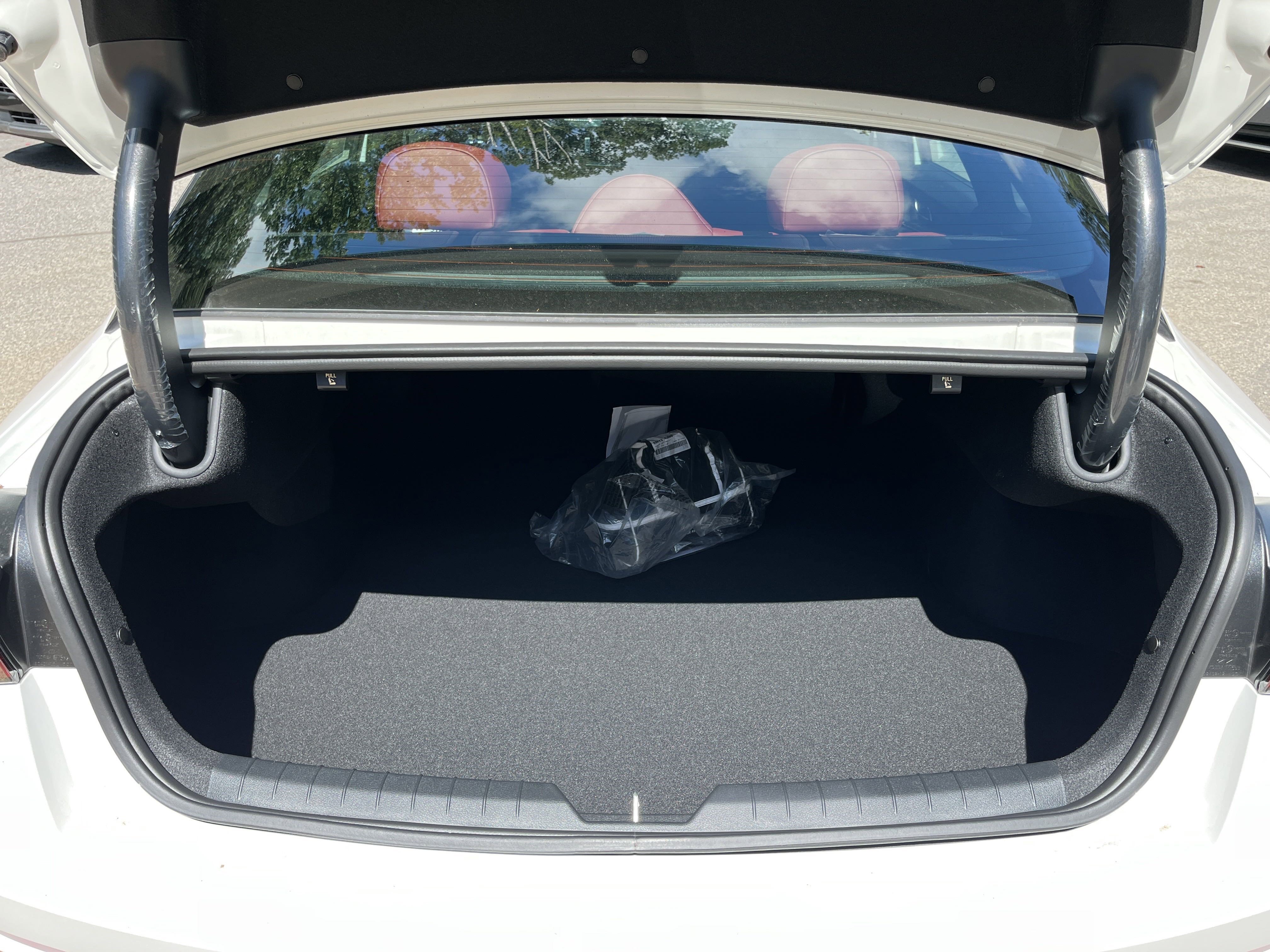 2025 Kia K5 GT-Line photo 8