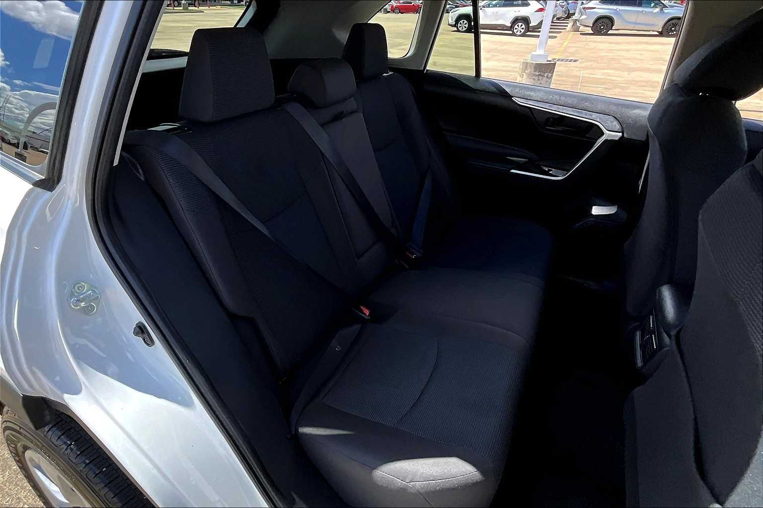 2024 Toyota RAV4 LE photo 20